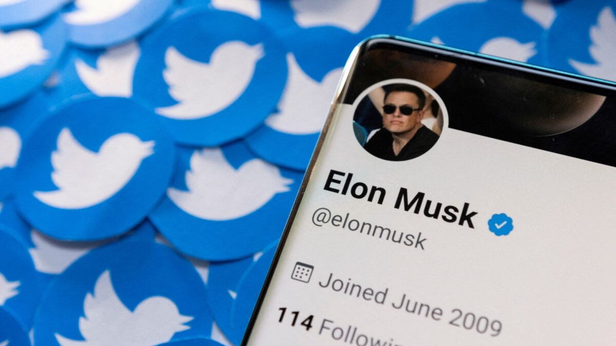 Elon Musk paraliza la compra de Twitter hasta que se aclare el número de cuentas falsas de la red social