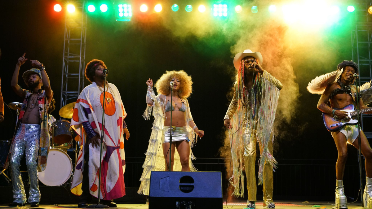 Con todos ustedes, el cerebro tras las carreras de Kiss, Donna Summer y Village People