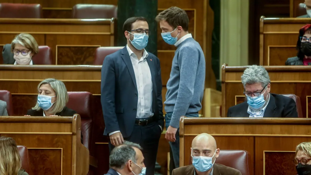 Alberto Garzón conspiró con Íñigo Errejón para arrinconar a Podemos en el pacto de Andalucía