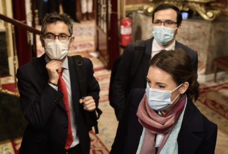 Podemos recela de la tardanza de Bolaños en controlar los móviles de los ministros morados