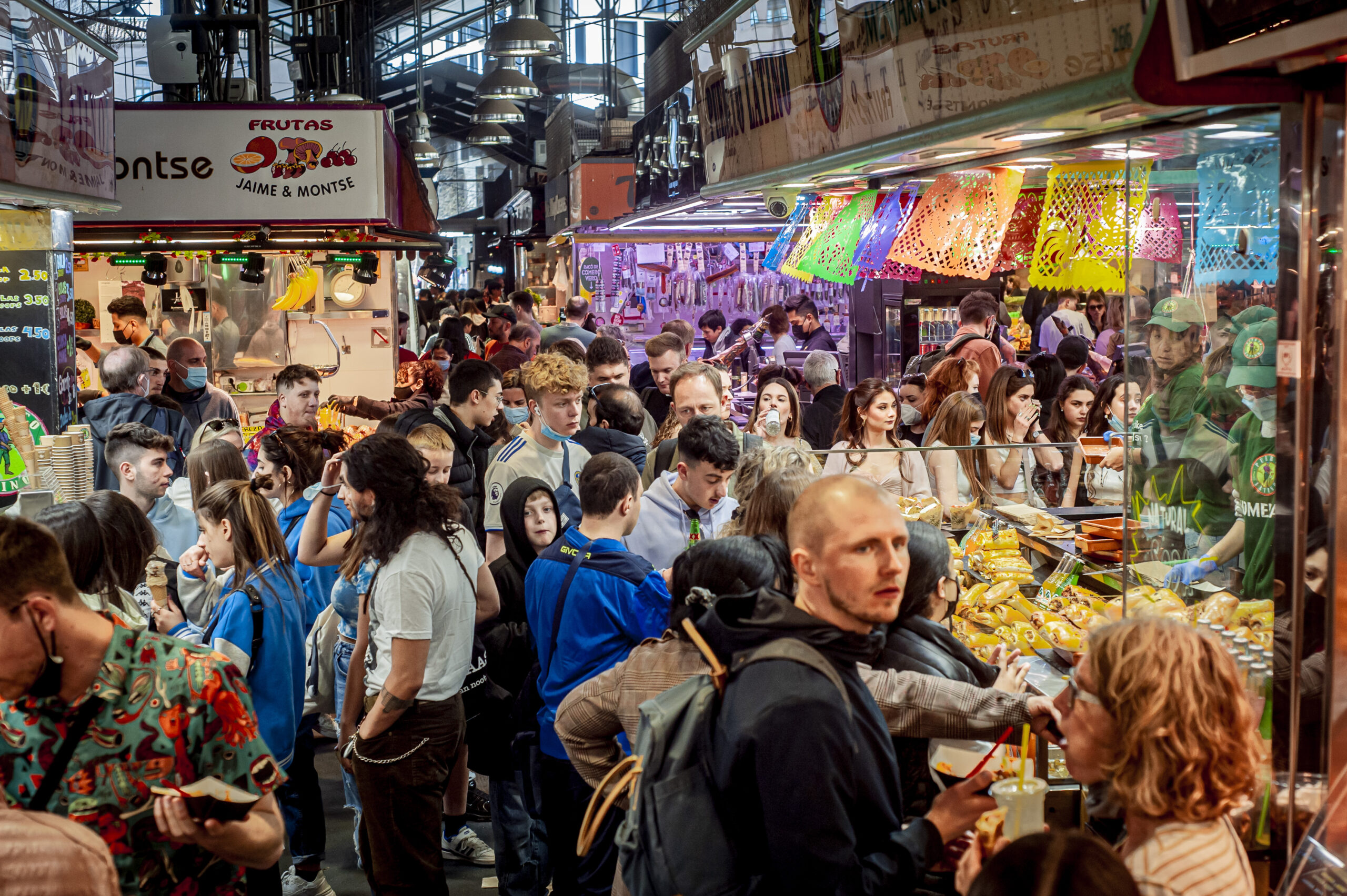 España recibió en marzo cuatro millones de turistas, ocho veces más que en 2021