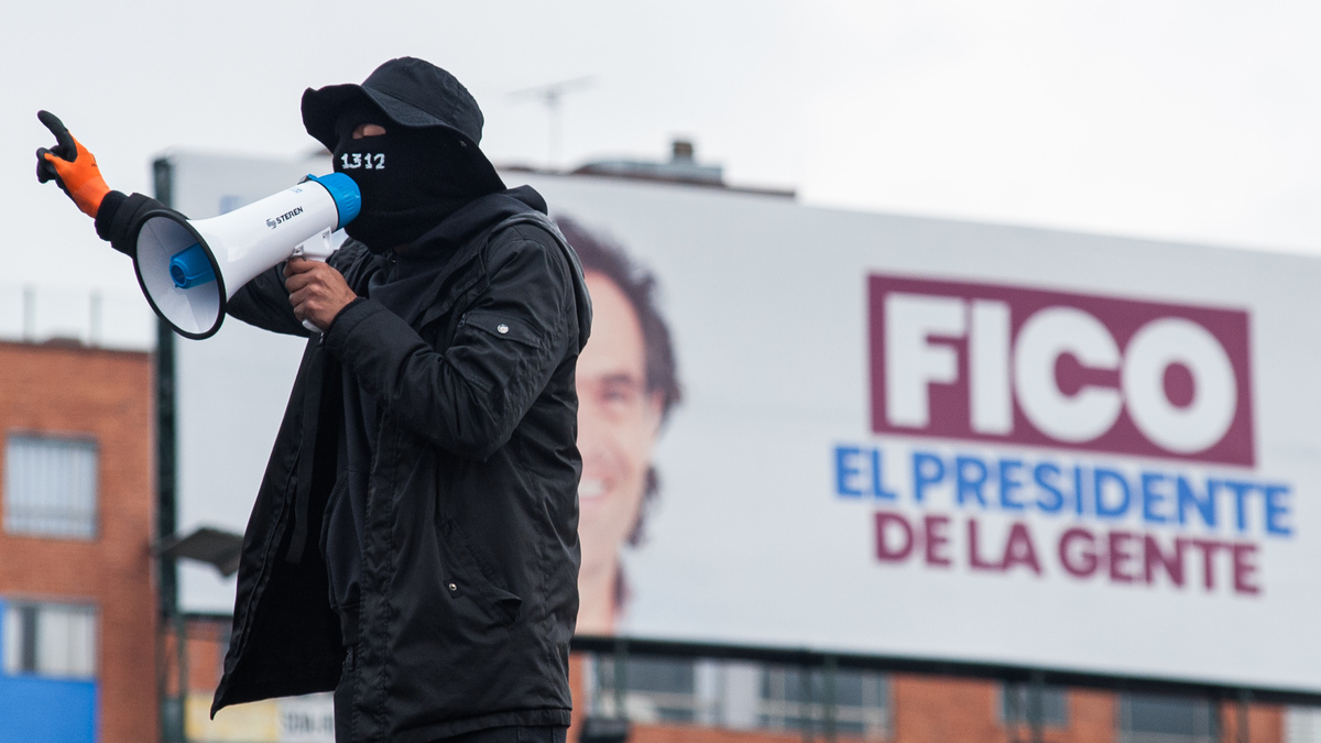 Las acusaciones de espionaje entran de lleno en la campaña electoral de Colombia