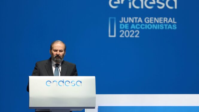 Endesa recortó un 31% su beneficio a marzo, hasta los 338 millones
