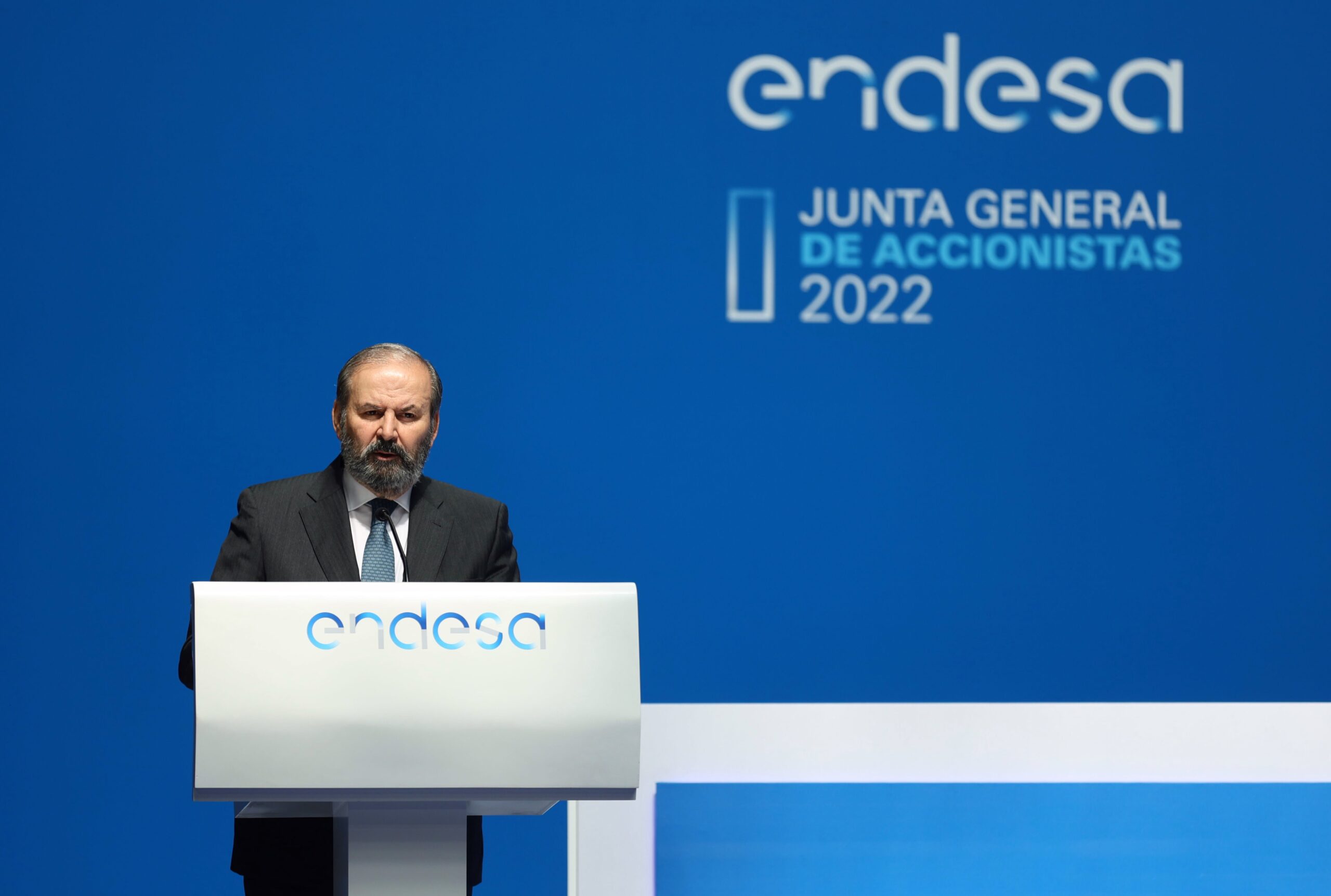 Endesa recortó un 31% su beneficio a marzo, hasta los 338 millones