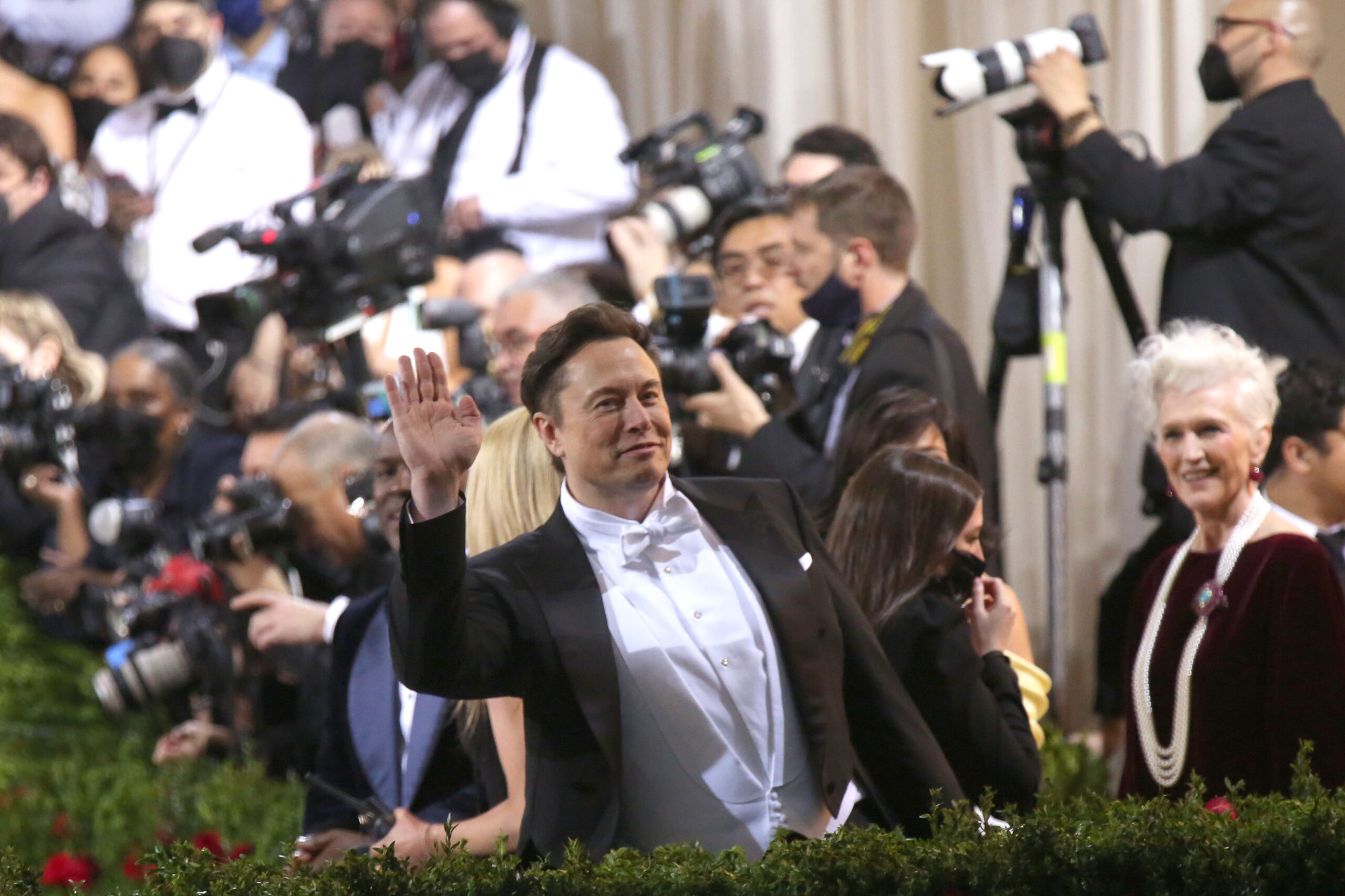 Elon Musk aparca «temporalmente» la compra de Twitter