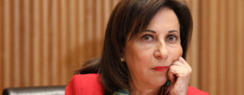 Guerra abierta en el Gobierno: Robles señala a Bolaños para frenar la salida de la jefa del CNI 