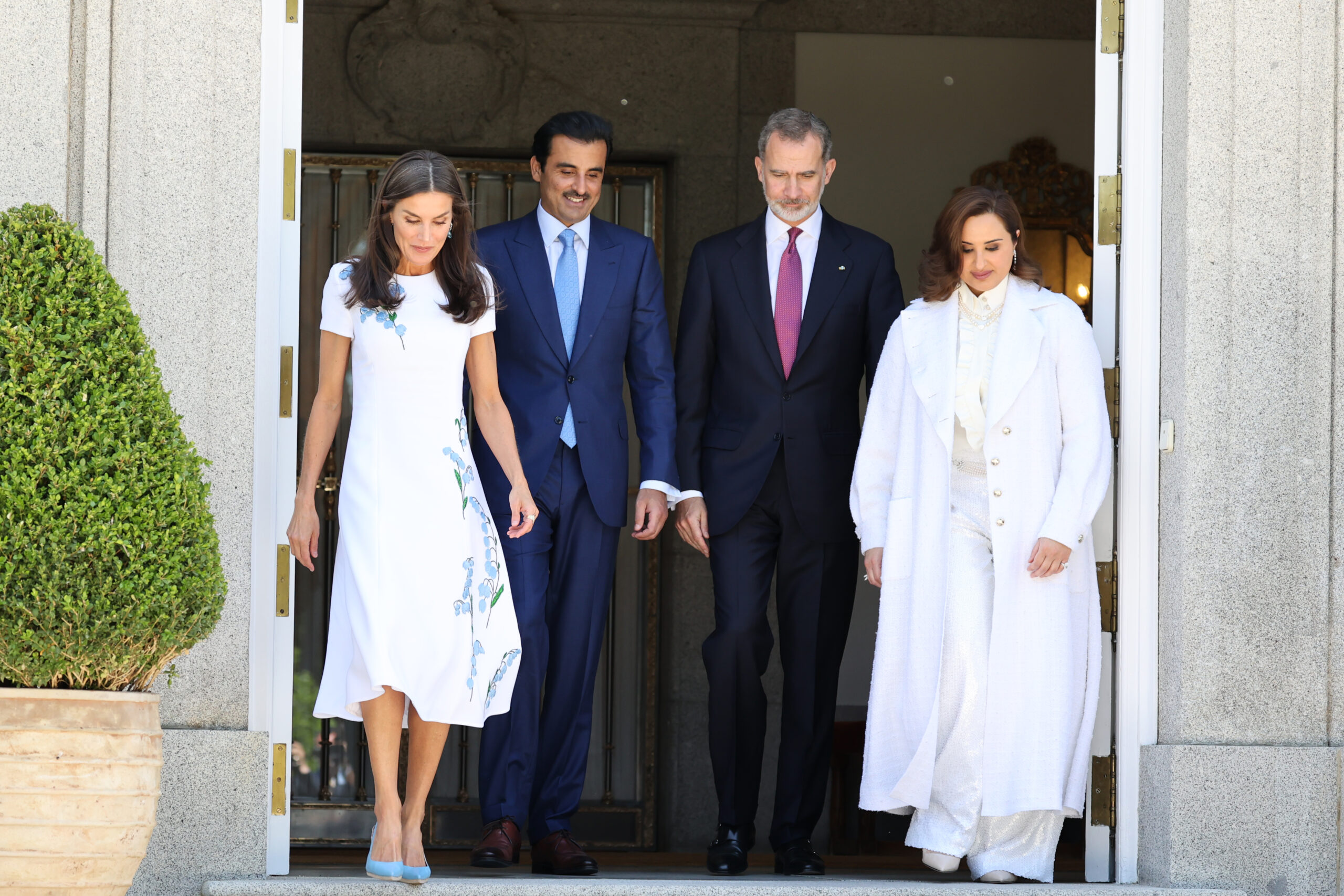 Los reyes ofrecen un almuerzo al emir de Catar y su esposa en la Zarzuela