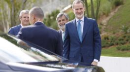 Felipe VI llega a la nueva Ciudad de la Justicia de Vigo entre aplausos y vítores