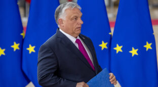 Los líderes de la UE acuerdan por unanimidad la ayuda de 50.000 millones para Ucrania
