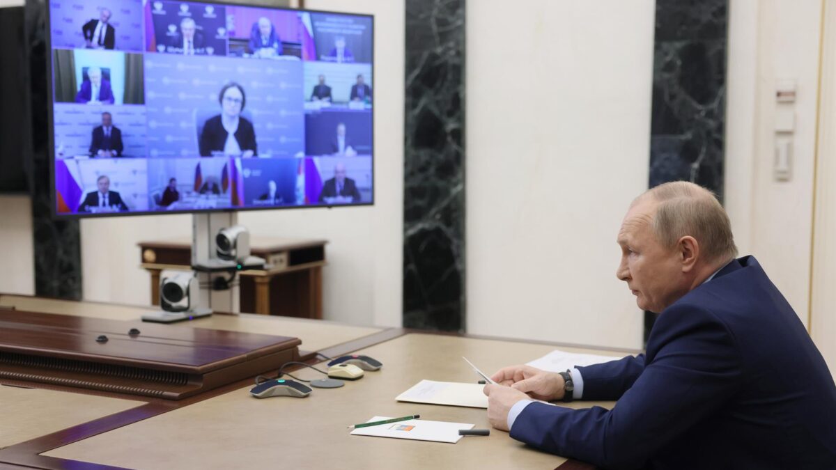 Putin tilda de «suicidio económico» el veto al gas y el petróleo rusos que pretende la Unión Europea