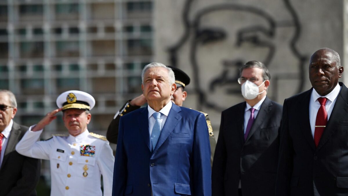 López Obrador sella su acercamiento con Cuba y critica el embargo estadounidense: «Es una acción canallesca»