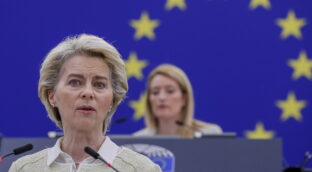 Von der Leyen pide un embargo total al petróleo ruso