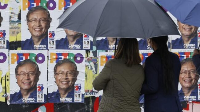 Primera vuelta de las elecciones en Colombia con unas urnas altamente divididas