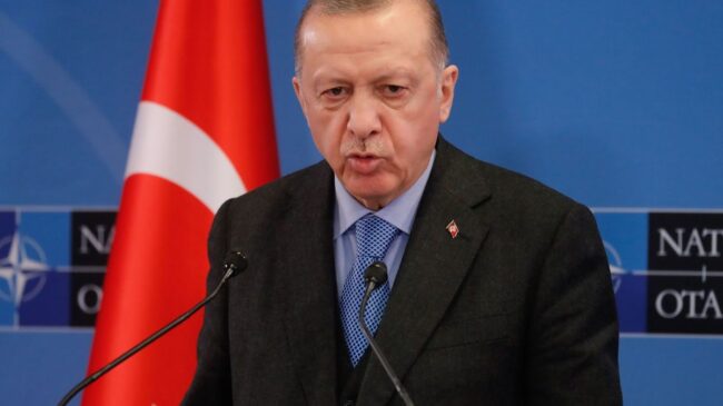 Finlandia, Suecia y Turquía se reúnen este martes en Madrid para intentar desbloquear el veto turco en la OTAN a ambos países nórdicos