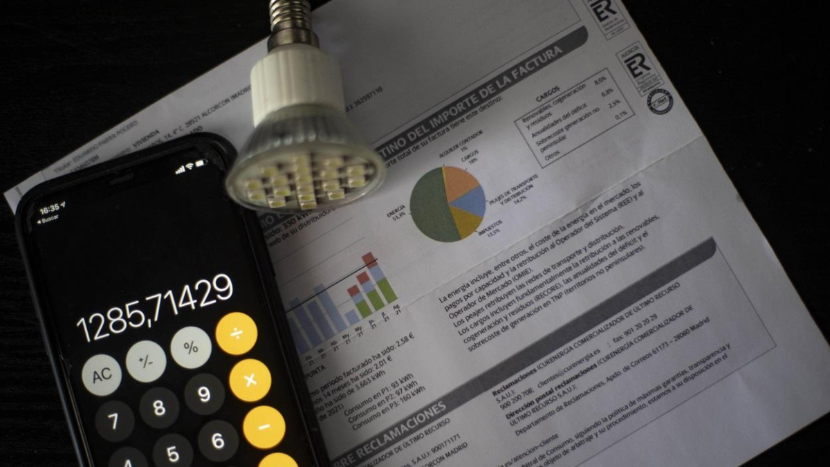 El precio de la luz se dispara este sábado un 31%, hasta los 287,05 euros/MWh