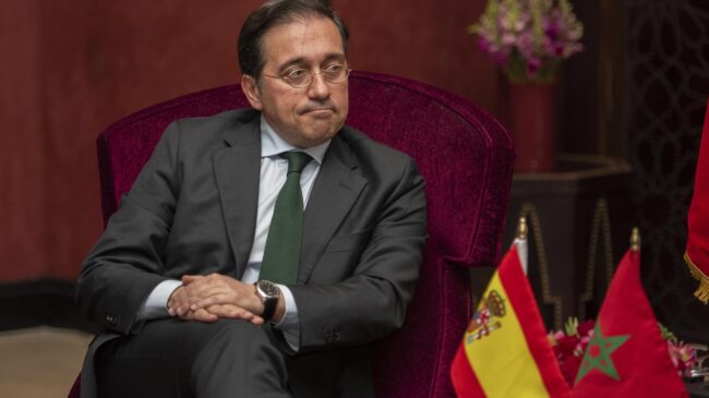 Albares destaca un descenso en las pateras a España tras el pacto con Marruecos
