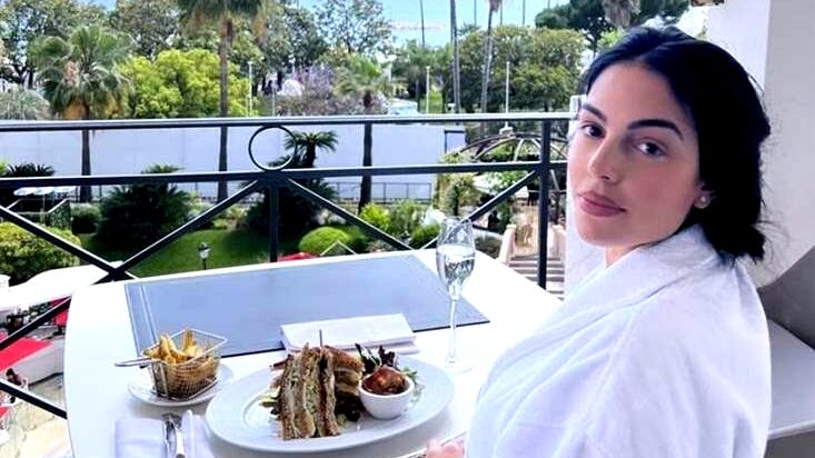 Georgina Rodríguez vuelve al trabajo un mes después del fallecimiento de su hijo