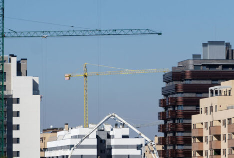 La obra nueva se enfría: caída de ventas y visados paralizados por la inflación