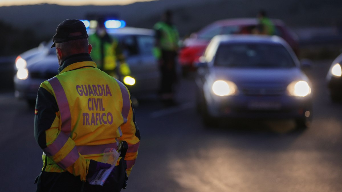Cómo distinguir las nuevas furgonetas de control de la DGT