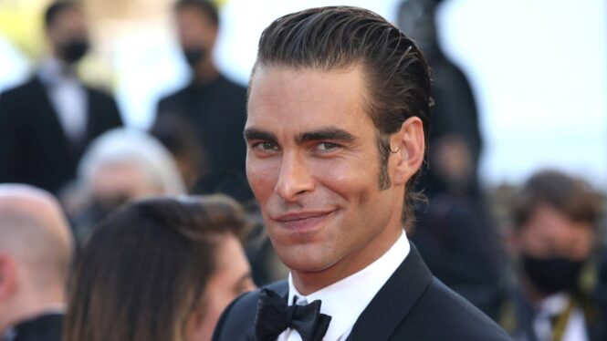 Cónclave de guapos en la celebración del 37 cumpleaños de Jon Kortajarena