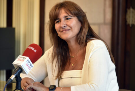 Borràs, Llovet, S’ha Acabat!, con la universidad catalana al fondo