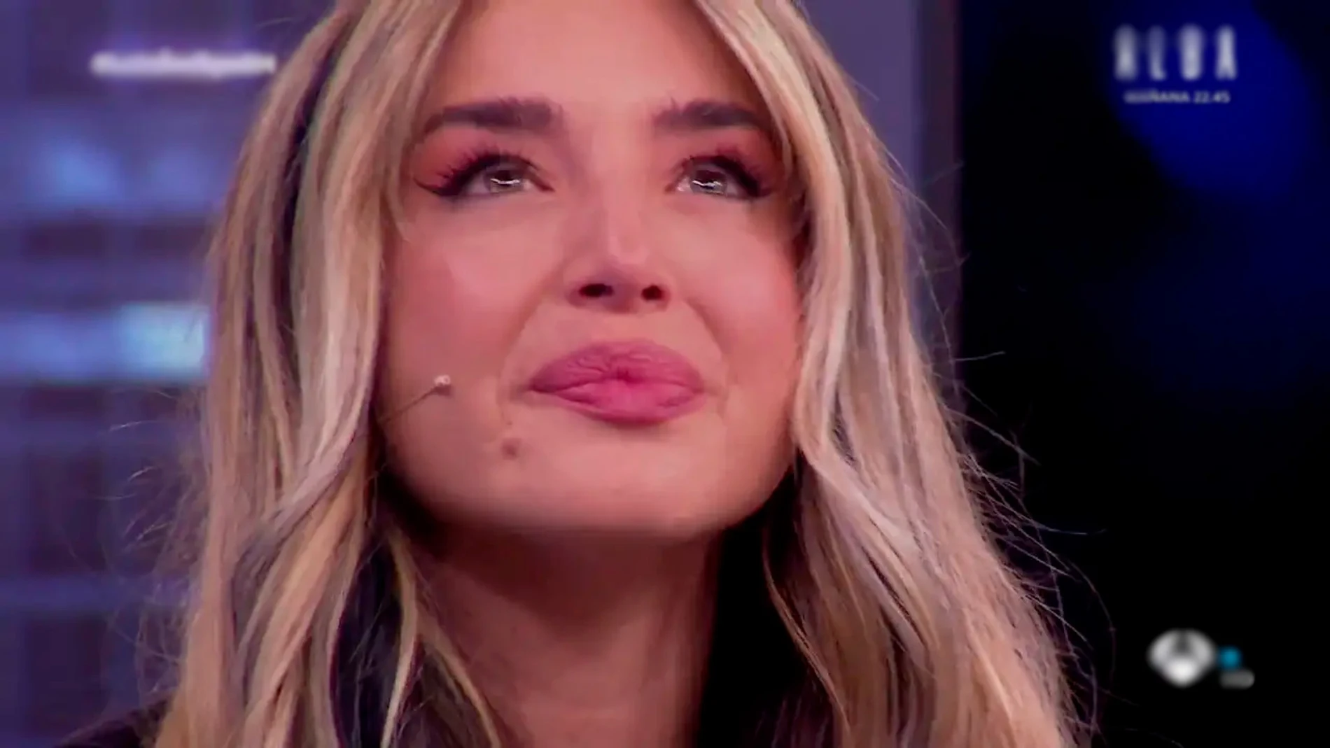 Lola Índigo confiesa, entre lágrimas, que padeció anorexia: «Estaba muy débil»