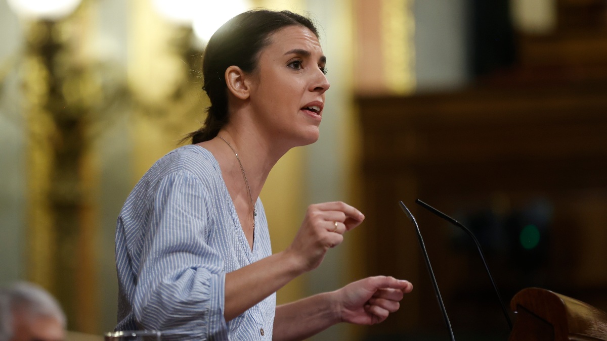 Montero prepara una nueva ley del aborto para burlar el recurso del PP en el Constitucional