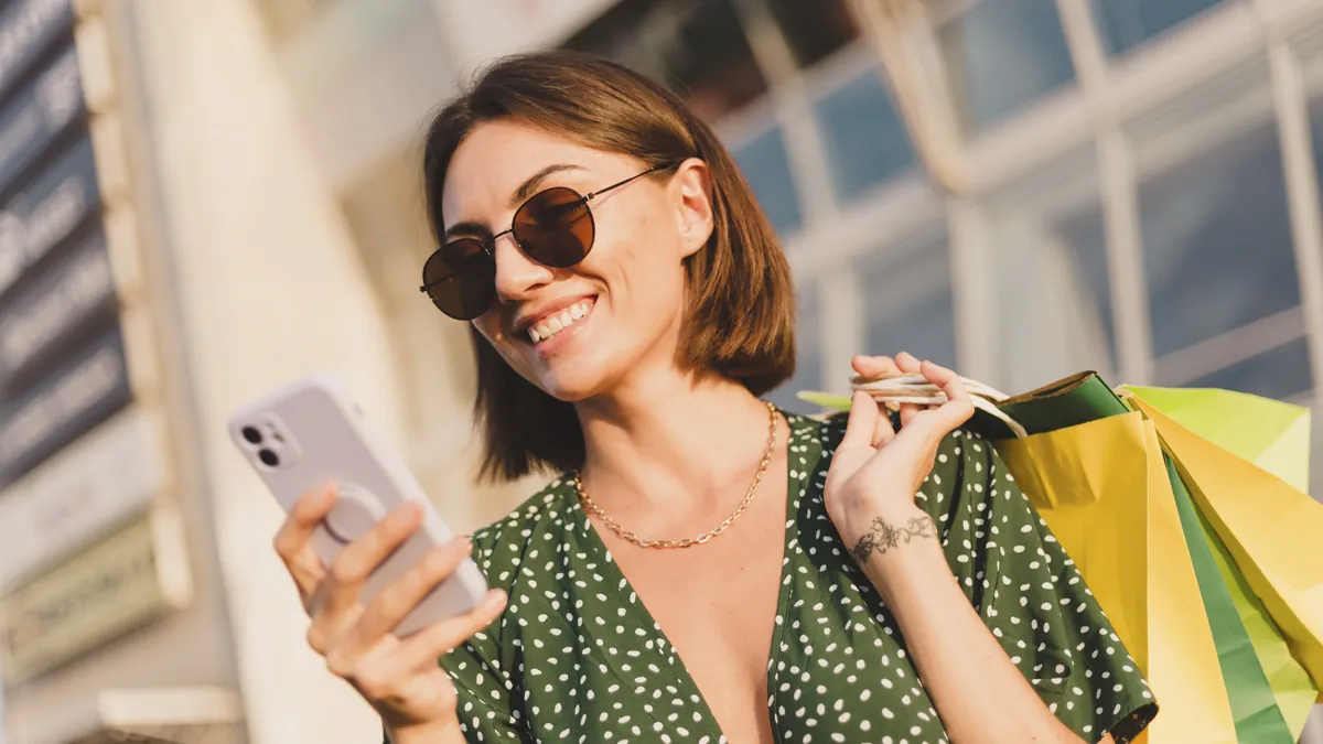 Descubre los trucos para comprar más ropa y ahorrar dinero al mismo tiempo