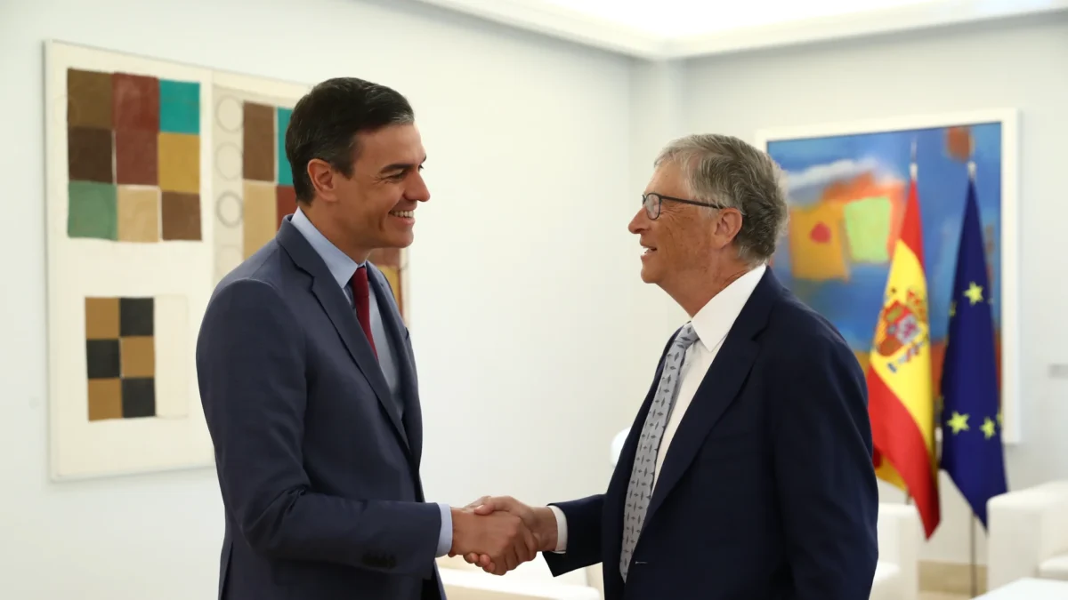 Sánchez recibe a Bill Gates en la Moncloa para analizar «los retos globales» y articular «respuestas ambiciosas»