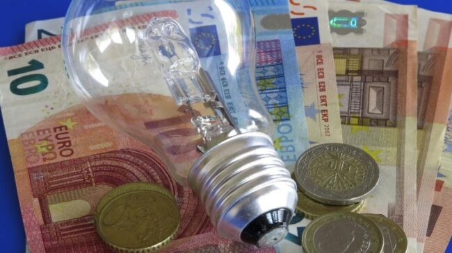 El precio de la luz sigue subiendo y se sitúa este miércoles en los 228,78 euros/MWh