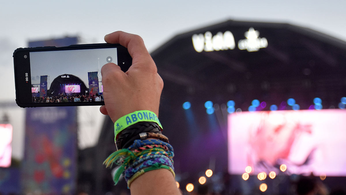 Los festivales y eventos deportivos tendrán que dar agua gratis desde 2023