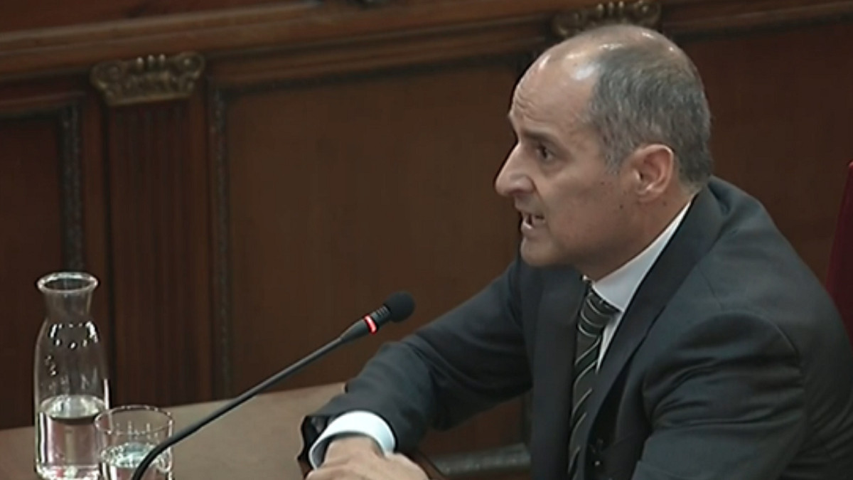 El Govern destituye al letrado responsable de la defensa de los Mossos contra los CDR