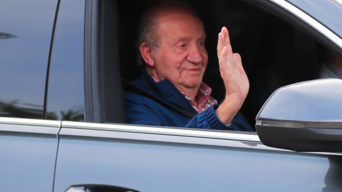 El Gobierno obliga a Juan Carlos I a viajar por sus propios medios a los funerales de Isabel II