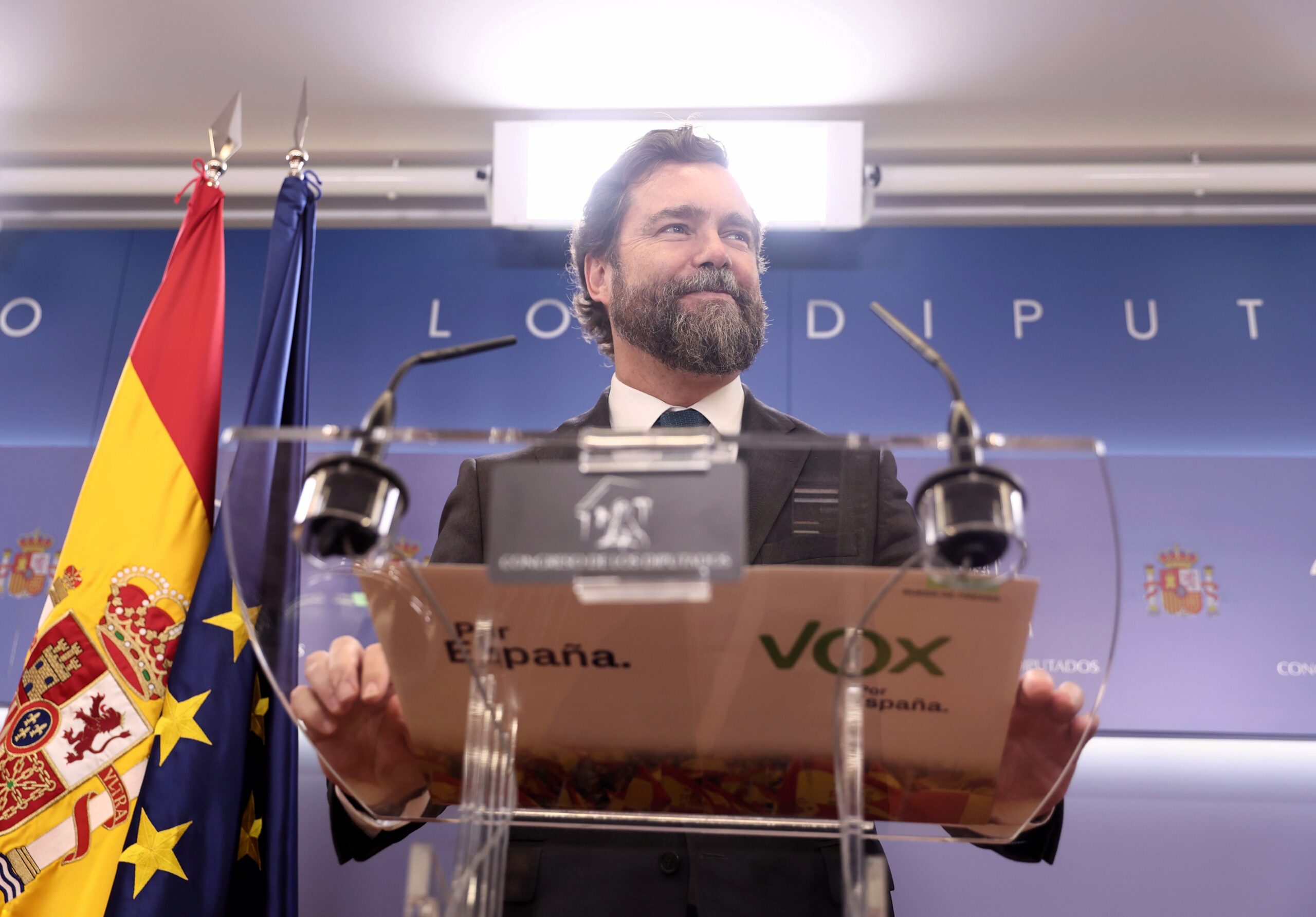 Vox pide acabar con «el Gobierno permisivo con inmigración ilegal»