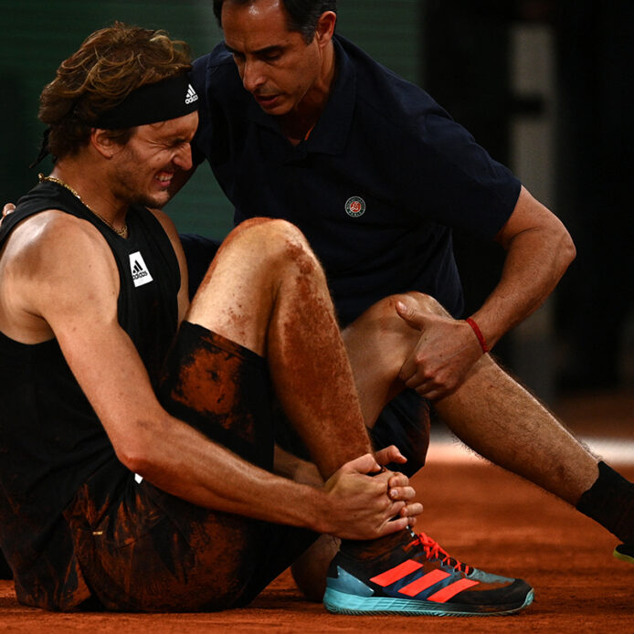 El pase a la final del Garros de Nadal tras la lesión de Zverev: las imágenes de partido