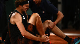 El pase a la final del Garros de Nadal tras la lesión de Zverev: las imágenes de partido