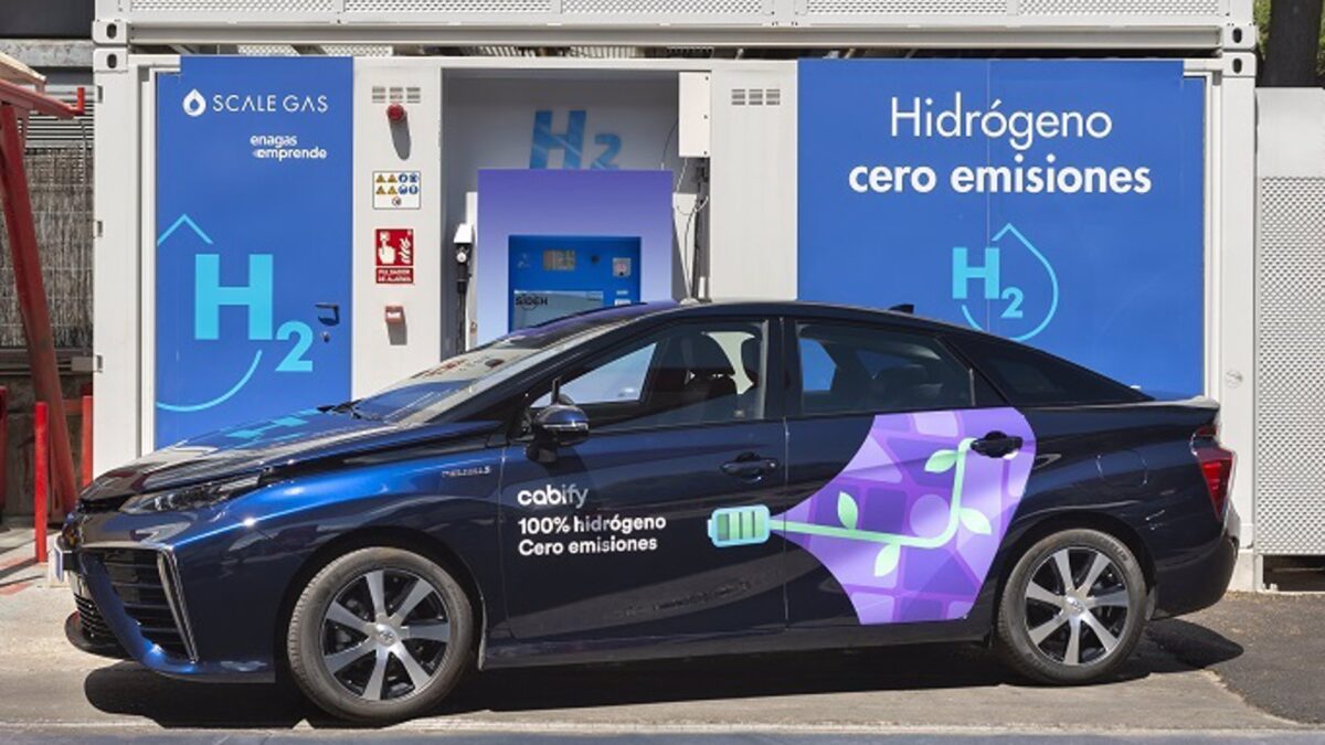 Cabify apuesta por Toyota Mirai para la primera flota VTC propulsada por hidrógeno en España