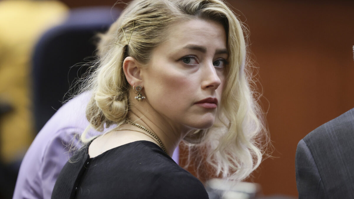 Amber Heard dice que no tiene dinero para pagar a Johnny Depp (pero vive a todo tren)