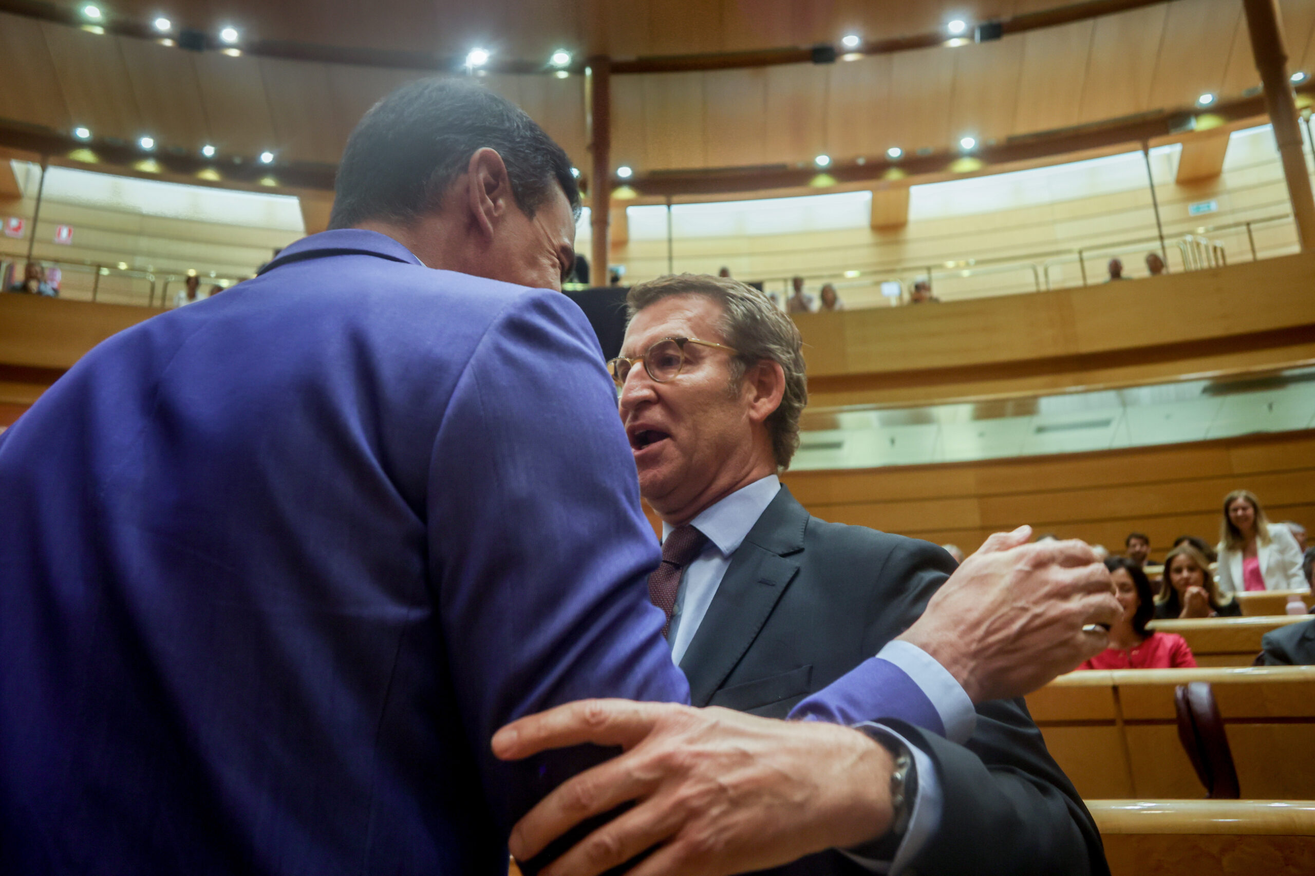 Primer cara a cara entre Sánchez y Feijóo en el Senado, en imágenes