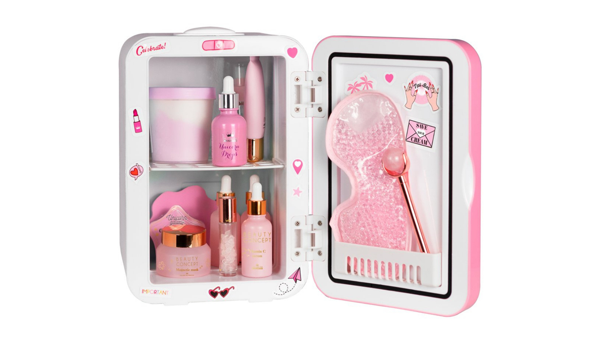 Mini nevera especial para guardar cosméticos de You are The Princess