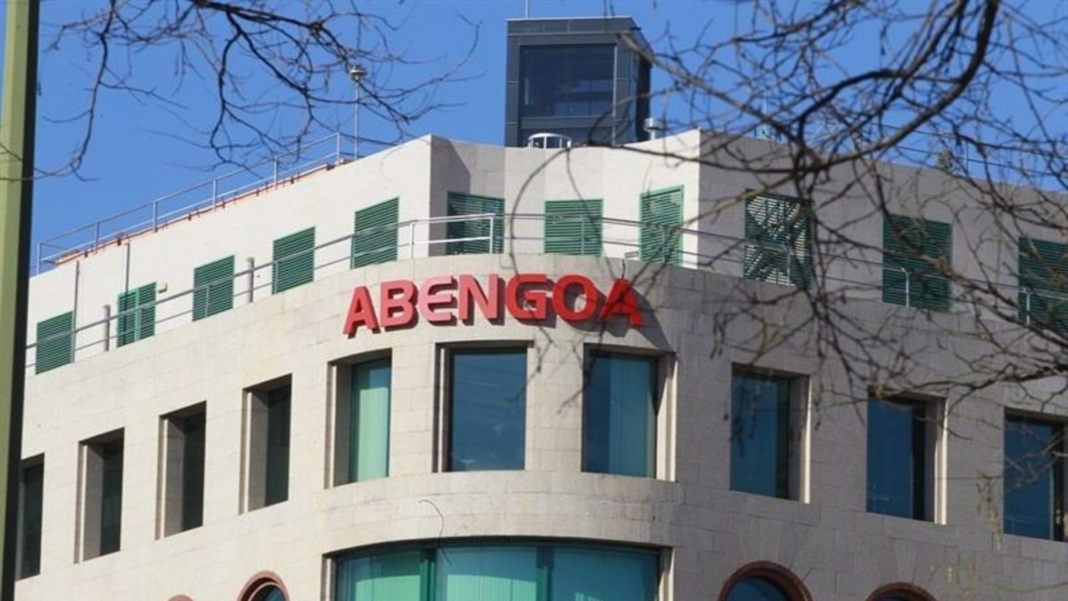 Abengoa presenta el concurso de sus sociedades y envía al juzgado la oferta de Urbas