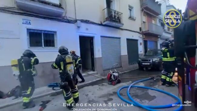 Mueren un hombre y una mujer en un incendio en su domicilio de Triana (Sevilla)