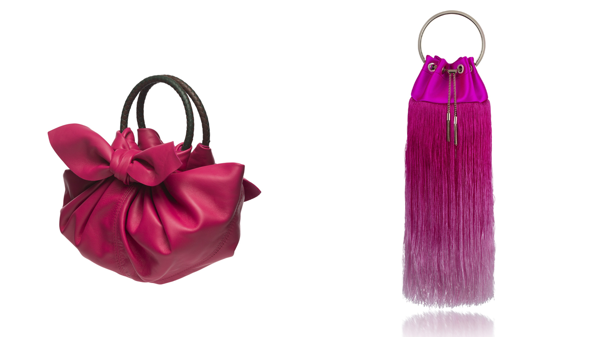 MONA MOON Bolso fucsia con forma de lazo // JIMMY CHOO Minibolso con cascada de flecos