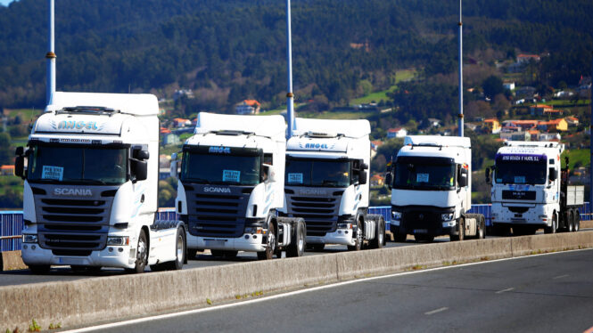 Los transportistas autónomos mantienen su amenaza de paros tras reunirse con Gobierno