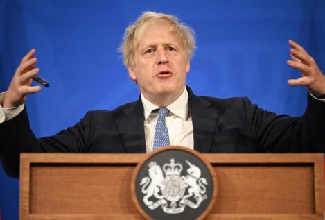 Boris Johnson se enfrenta este lunes a una moción de censura interna tras el 'partygate'
