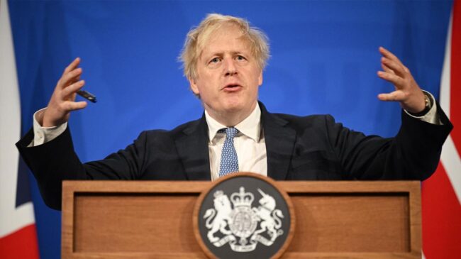 Boris Johnson se enfrenta este lunes a una moción de censura interna tras el 'partygate'
