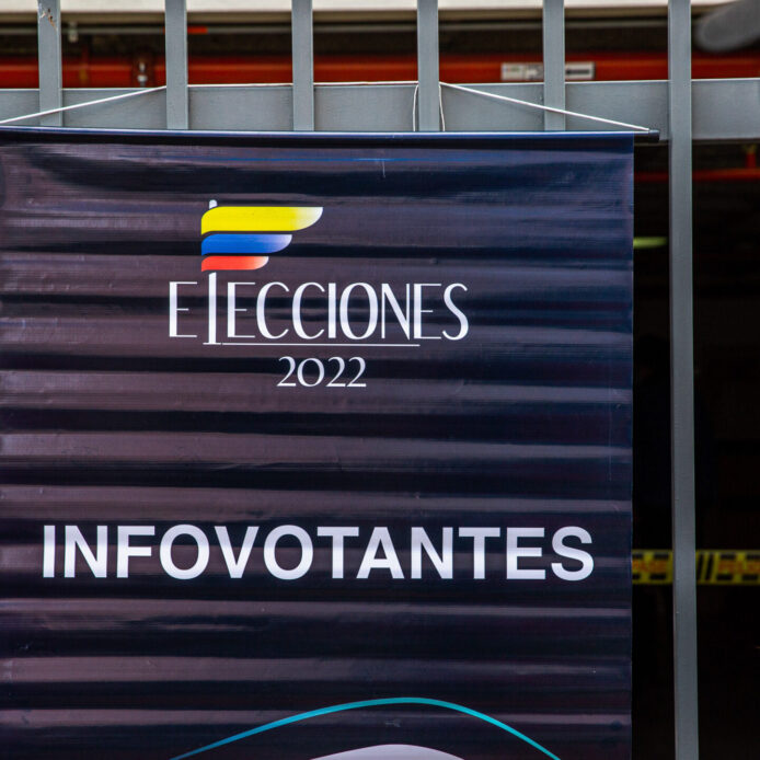 La guerra sucia sale a flote en la campaña presidencial colombiana