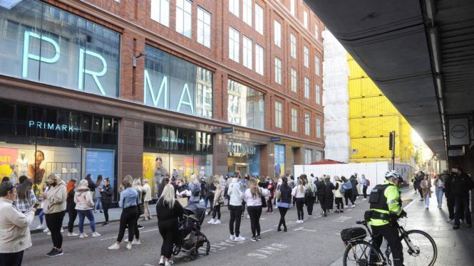 Primark disparó un 81% sus ventas trimestrales y facturó 2.009 millones de euros