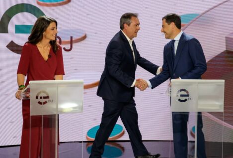 Juanma Moreno no se entiende con Macarena Olona en un debate que no despeja dudas