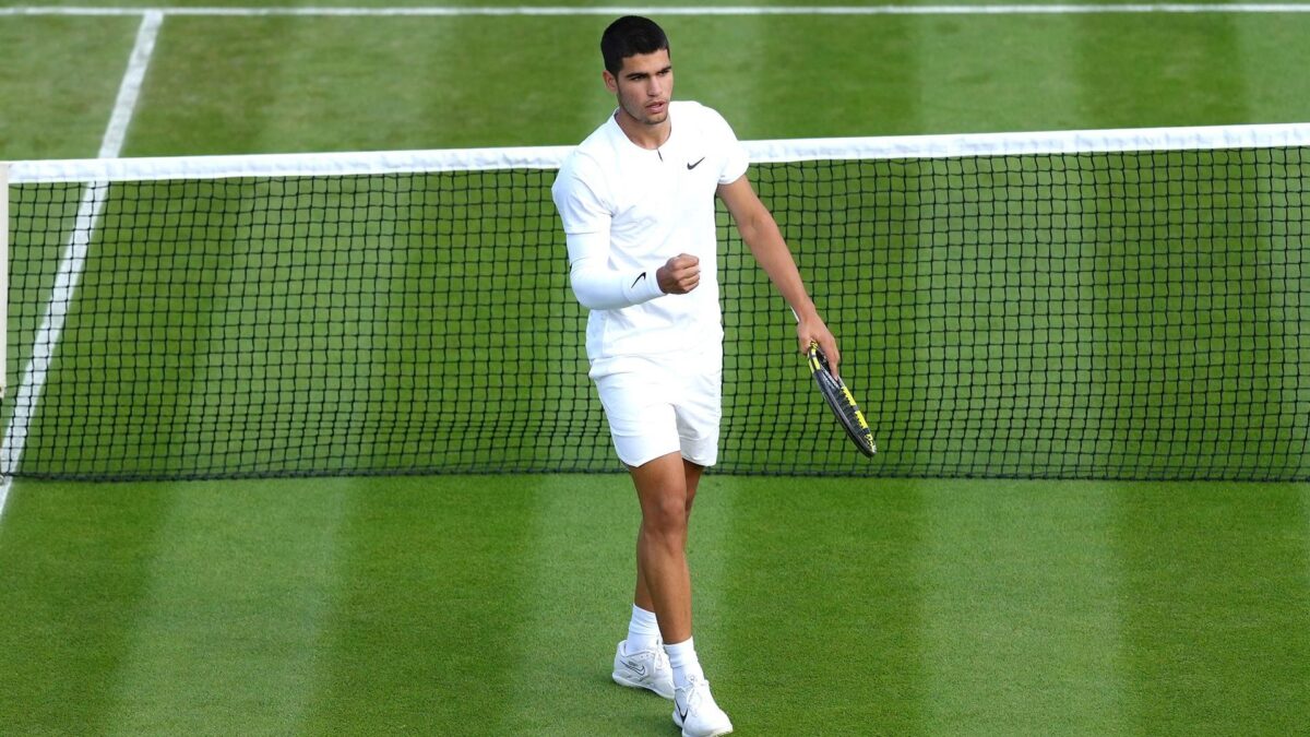 Alcaraz vence con facilidad mientras que Munar y Davidovich se despiden de Wimbledon